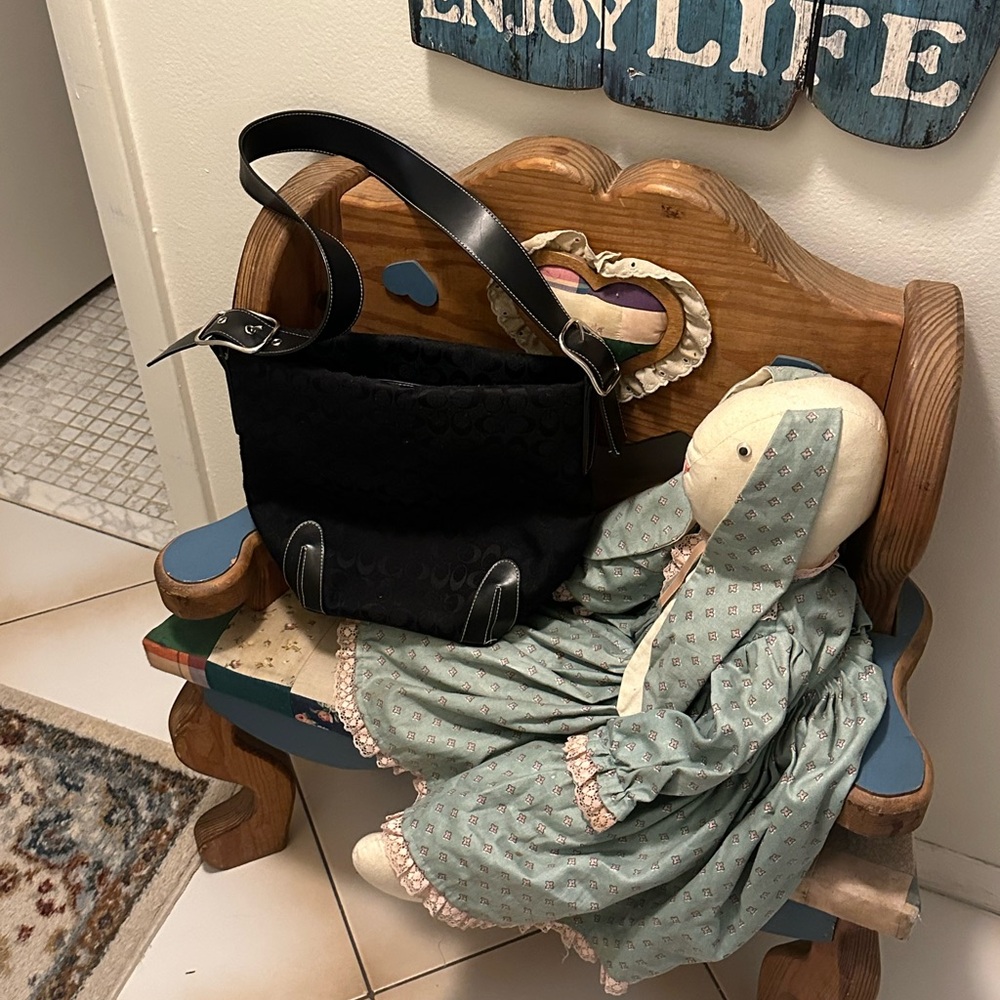 Elegant Black Handbag
